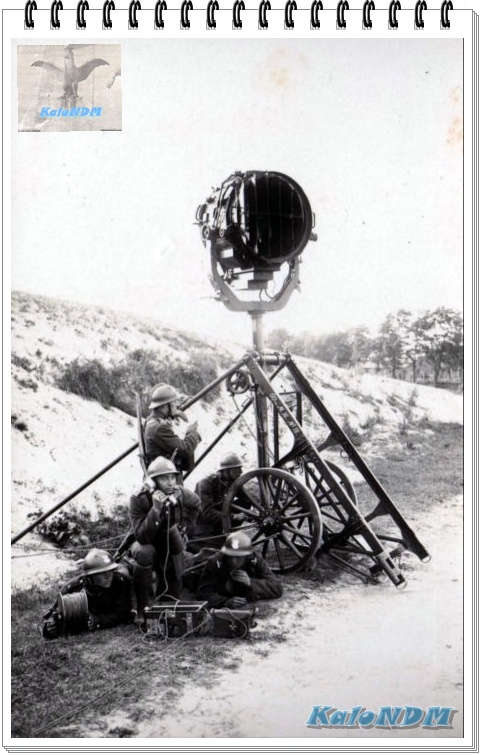 70 - Latarnie reflektorów 60 cm. i 110 cm. na stanowiskach - 1.jpg